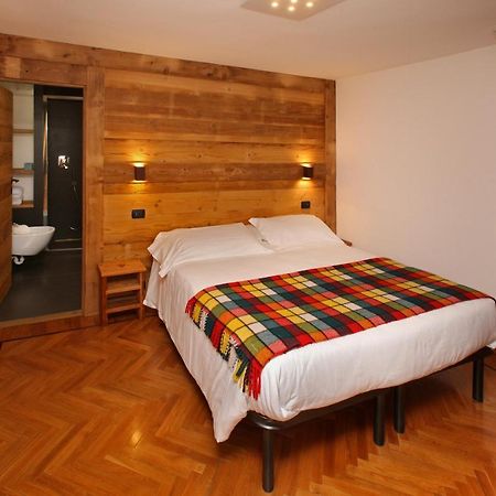 Hotel Biancaneve Oulx Kültér fotó