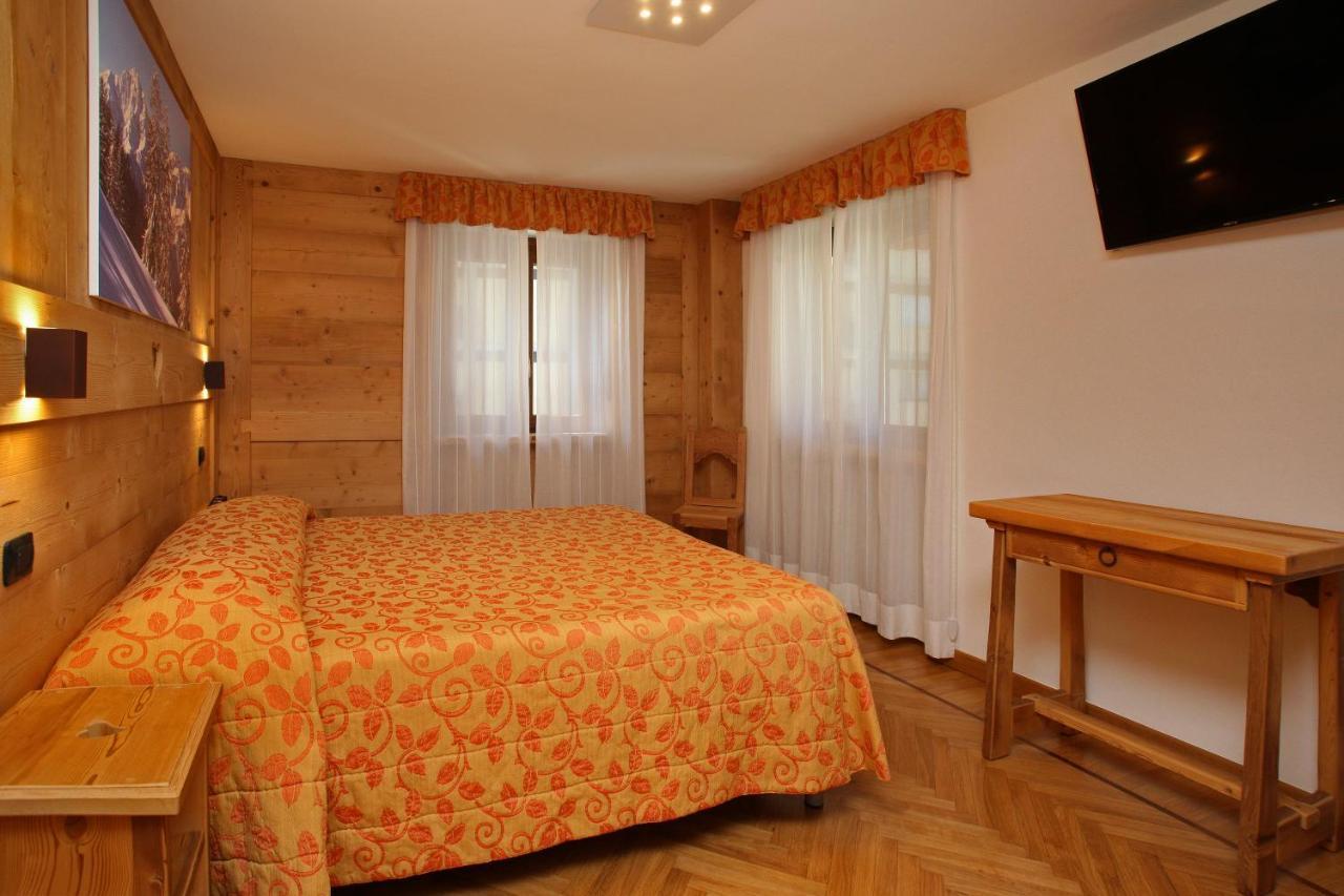 Hotel Biancaneve Oulx Kültér fotó