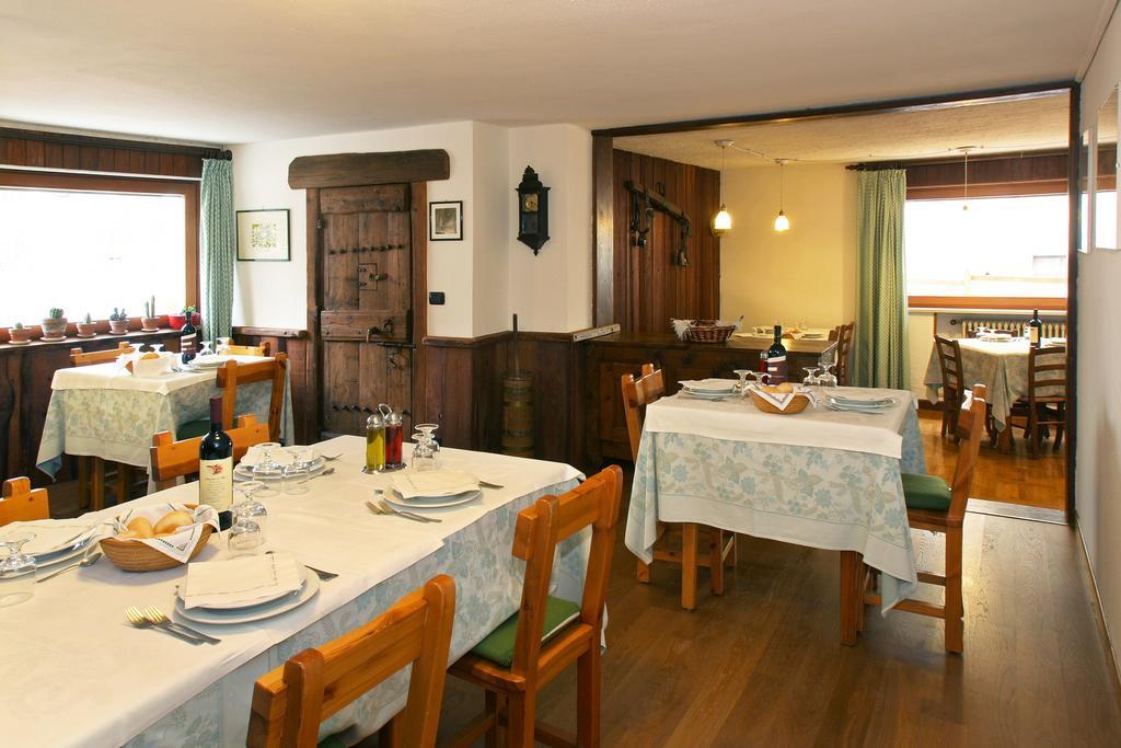 Hotel Biancaneve Oulx Kültér fotó