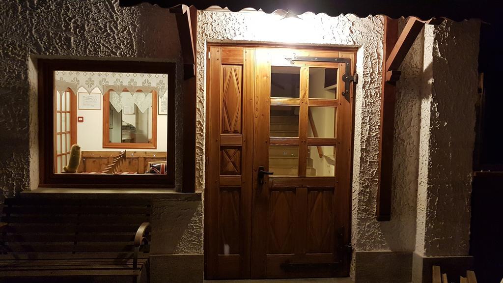 Hotel Biancaneve Oulx Kültér fotó